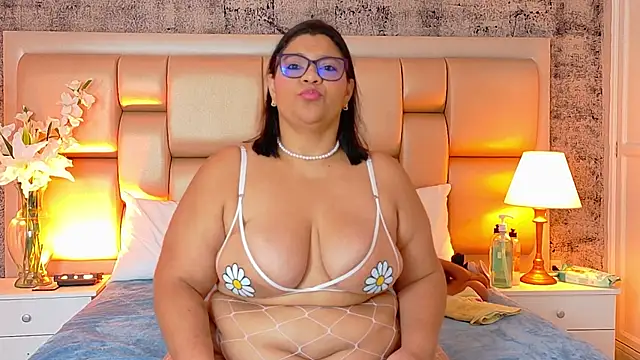 Snapshot of SelennaCooper chatting on June 4, 2026, 11:59 am SelennaCooper online show from June 4, 2026, 11:59 am