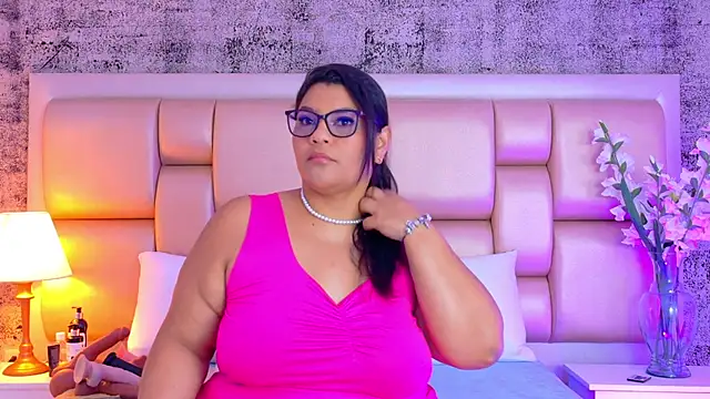 SelennaCooper online show from March 5, 2026, 11:51 am