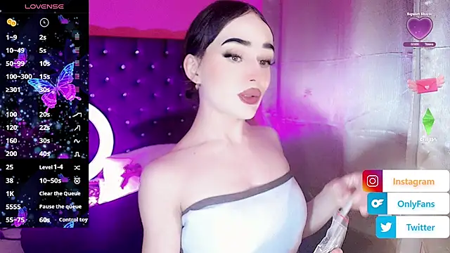 Snapshot of Baby_luxury chatting on November 28, 2025, 11:49 pm Baby luxury online show from November 28, 2025, 11:49 pm