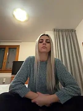 Snapshot of feliciafelon chatting on February 13, 2026, 8:53 pm feliciafelon online show from February 13, 2026, 8:53 pm