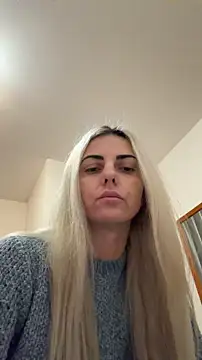 Snapshot of feliciafelon chatting on February 2, 2026, 8:19 pm feliciafelon online show from February 2, 2026, 8:19 pm