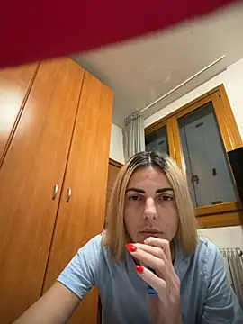 Snapshot of feliciafelon chatting on December 5, 2025, 8:28 pm feliciafelon online show from December 5, 2025, 8:28 pm