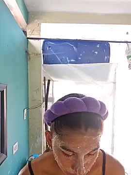 Snapshot of skinnyrox chatting on March 8, 2026, 7:39 pm skinnyrox online show from March 8, 2026, 7:39 pm