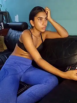 Snapshot of skinnyrox chatting on March 10, 2026, 3:32 am skinnyrox online show from March 10, 2026, 3:32 am