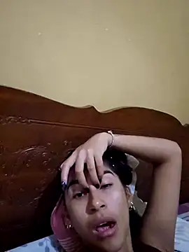 Snapshot of skinnyrox chatting on February 14, 2026, 2:01 am skinnyrox online show from February 14, 2026, 2:01 am