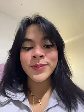 Sophie wyld online show from December 1, 2025, 8:32 pm