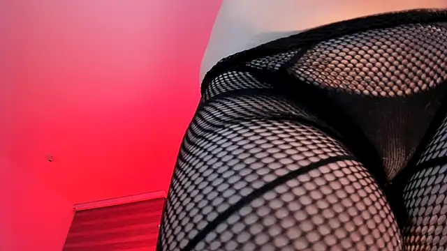 Snapshot of -Kennya chatting on December 4, 2025, 11:48 pm -Kennya online show from December 4, 2025, 11:48 pm