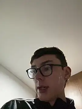 Boyfriend-Hot online show from February 15, 2026, 4:35 am