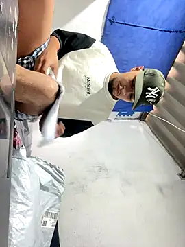 Snapshot of deivonthewater chatting on November 27, 2025, 6:19 pm deivonthewater online show from November 27, 2025, 6:19 pm