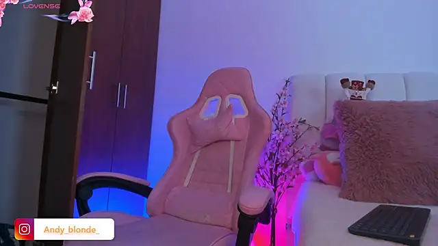 moonalisa  online show from December 22, 2025, 11:21 am