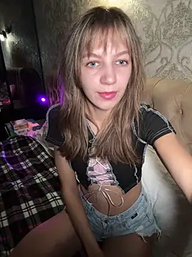 artshadowvibe online show from November 18, 2025, 5:38 pm