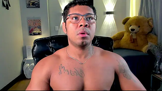 LEONHDZ online show from December 4, 2025, 8:19 pm