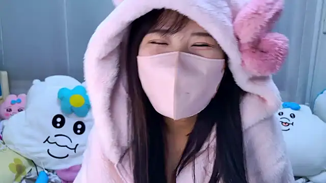 Nemu chan  online show from February 9, 2026, 10:52 pm