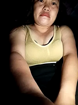 Rose-rose1234 online show from November 26, 2025, 9:15 pm