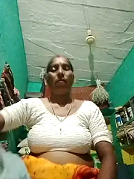 Snapshot of Xx_savita chatting on June 25, 2026, 9:42 pm Xx savita online show from June 25, 2026, 9:42 pm