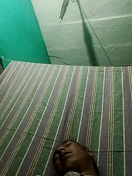 Snapshot of Xx_savita chatting on March 1, 2026, 10:32 pm Xx savita online show from March 1, 2026, 10:32 pm