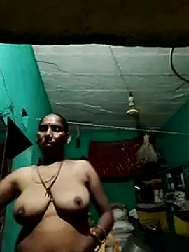 Snapshot of Xx_savita chatting on August 2, 2026, 4:26 pm Xx savita online show from August 2, 2026, 4:26 pm