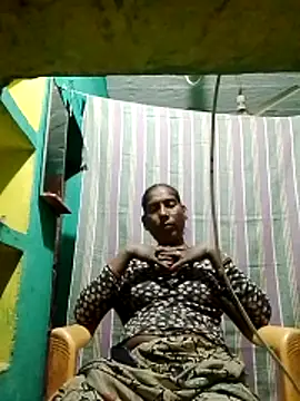 Snapshot of Xx_savita chatting on February 26, 2026, 9:37 pm Xx savita online show from February 26, 2026, 9:37 pm