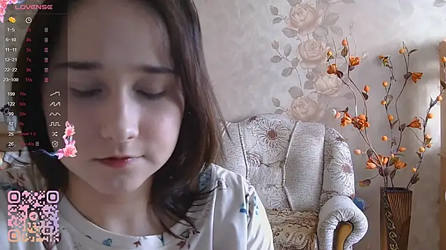 Snapshot of TianaMeiser chatting on April 8, 2026, 12:06 pm TianaMeiser online show from April 8, 2026, 12:06 pm
