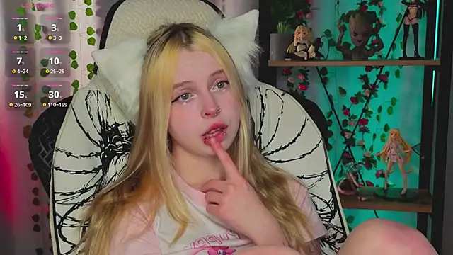 ElvenQueen online show from February 25, 2026, 2:39 pm