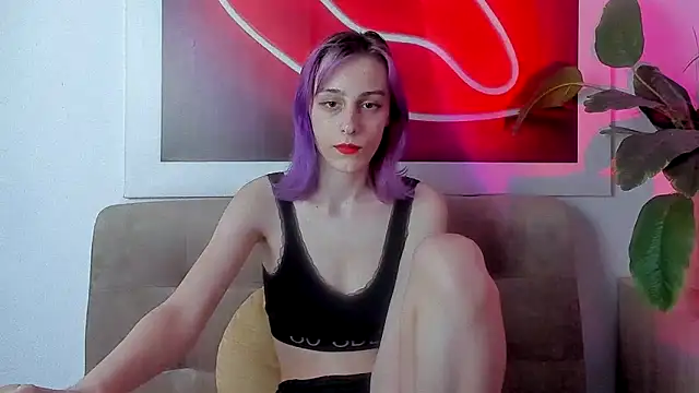 MiilaGlow online show from May 5, 2026, 1:36 pm