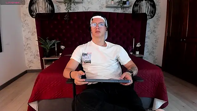 Brandon starkk online show from March 6, 2026, 11:38 am
