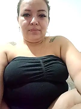 Snapshot of Carsu10 chatting on November 28, 2025, 3:23 pm Carsu10 online show from November 28, 2025, 3:23 pm