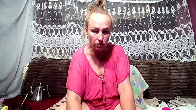 Snapshot of Kissingyouu chatting on June 10, 2026, 3:41 am Kissingyouu online show from June 10, 2026, 3:41 am