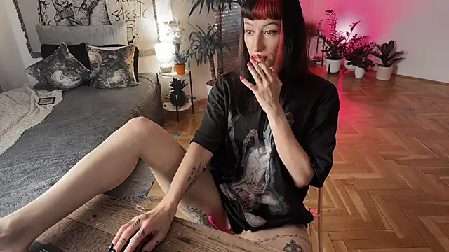 Snapshot of inked_witch chatting on September 16, 2025, 10:38 am inked witch online show from September 16, 2025, 10:38 am