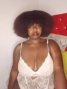 Snapshot of melanin_lizzy chatting on May 20, 2026, 10:18 pm melanin lizzy online show from May 20, 2026, 10:18 pm