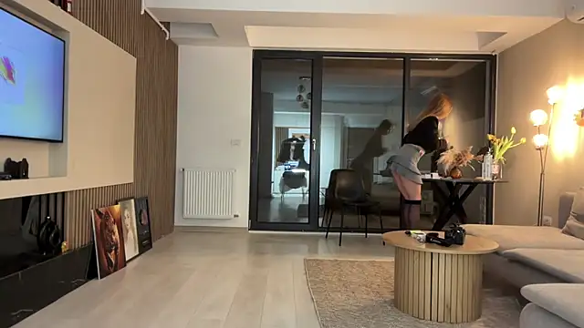 Jolienne online show from February 27, 2026, 10:09 pm