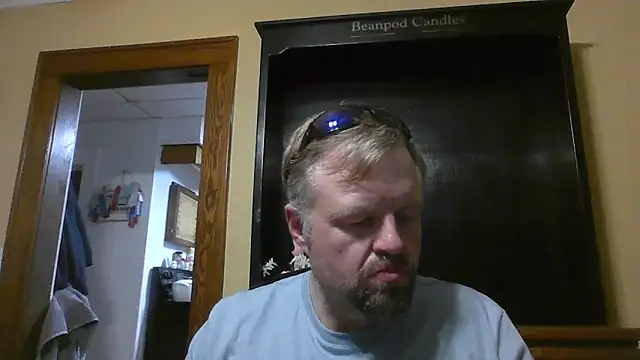 Snapshot of TheOneDonShaun chatting on April 11, 2026, 2:52 am TheOneDonShaun online show from April 11, 2026, 2:52 am