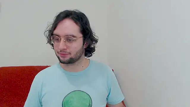 Snapshot of eren_jaeger2000 chatting on December 5, 2025, 4:22 am eren jaeger2000 online show from December 5, 2025, 4:22 am