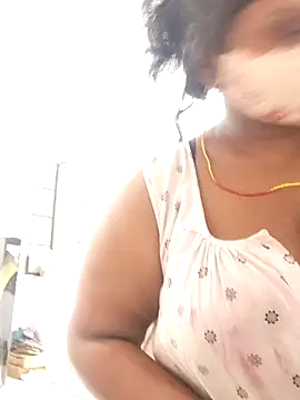 CUTE-LOVE-SWEETS online show from May 14, 2026, 4:15 pm
