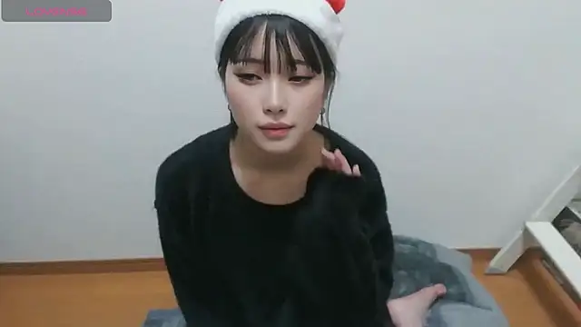 uki-japan online show from December 17, 2025, 2:22 pm