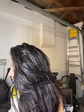 Snapshot of Entreprescrewers chatting on January 6, 2026, 7:56 am Entreprescrewers online show from January 6, 2026, 7:56 am