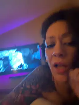 Snapshot of Entreprescrewers chatting on February 25, 2026, 7:30 am Entreprescrewers online show from February 25, 2026, 7:30 am