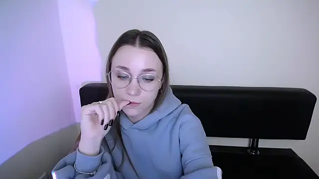 Snapshot of MillaTems_ chatting on November 20, 2025, 9:54 am MillaTems online show from November 20, 2025, 9:54 am