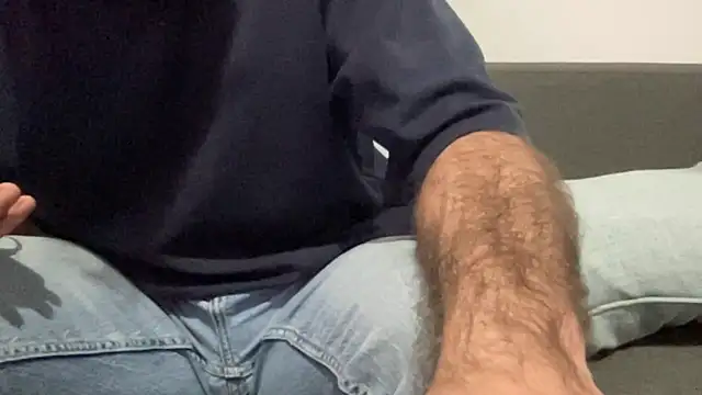 Snapshot of Noxial_Red chatting on November 17, 2025, 6:45 pm Noxial Red online show from November 17, 2025, 6:45 pm