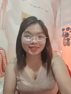 Snapshot of Cover-baa chatting on July 5, 2026, 12:15 am Cover-baa online show from July 5, 2026, 12:15 am