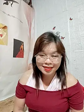 Snapshot of Cover-baa chatting on June 28, 2026, 9:32 pm Cover-baa online show from June 28, 2026, 9:32 pm