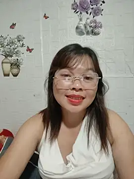 Snapshot of Cover-baa chatting on July 19, 2026, 10:28 pm Cover-baa online show from July 19, 2026, 10:28 pm