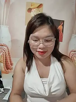 Snapshot of Cover-baa chatting on July 23, 2026, 4:03 pm Cover-baa online show from July 23, 2026, 4:03 pm