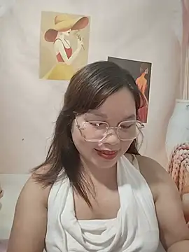 Snapshot of Cover-baa chatting on July 26, 2026, 3:30 pm Cover-baa online show from July 26, 2026, 3:30 pm