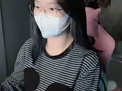 Hellen2999 online show from November 20, 2025, 2:12 am