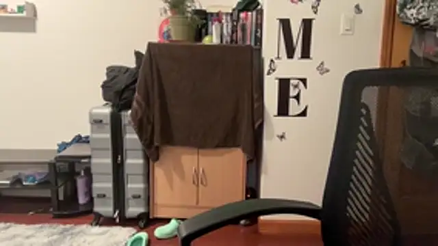 tinydaisy21 online show from November 29, 2025, 8:09 pm