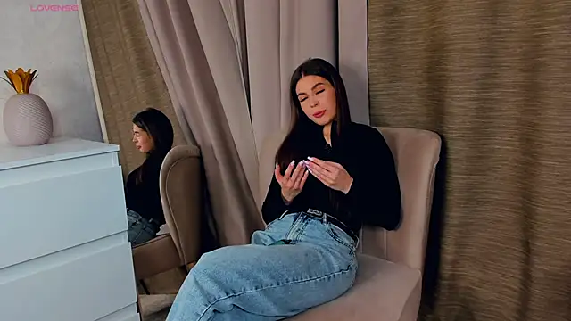 Snapshot of AnetteGamrath chatting on November 18, 2025, 3:26 pm AnetteGamrath online show from November 18, 2025, 3:26 pm