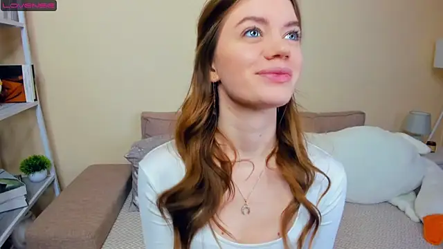 AngelesBenitz online show from March 7, 2026, 7:15 am