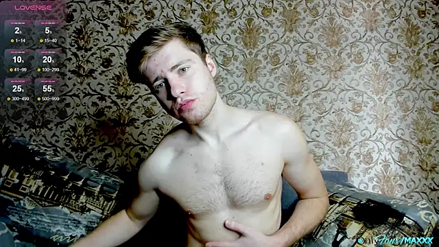 Snapshot of Maxhornyblondieman chatting on March 31, 2026, 10:50 am Maxhornyblondieman online show from March 31, 2026, 10:50 am