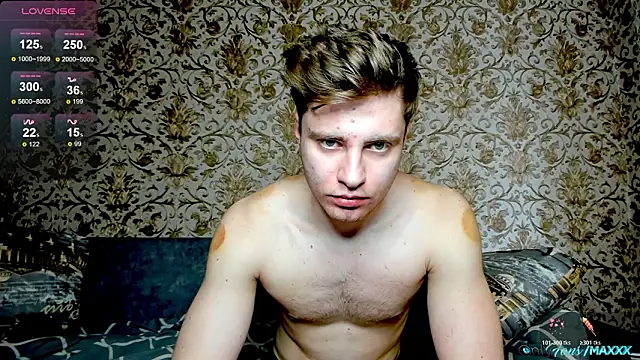 Snapshot of Maxhornyblondieman chatting on March 19, 2026, 9:09 am Maxhornyblondieman online show from March 19, 2026, 9:09 am